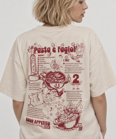Frau mit Pasta e fagioli Shirt beige